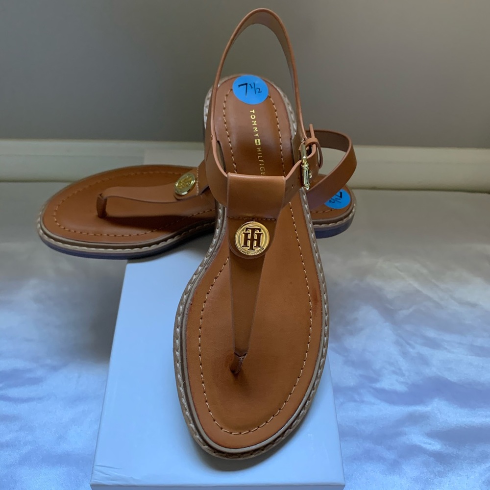 Tommy Hilfiger Women’s Size 7.5M TWBURKE-M Sandals